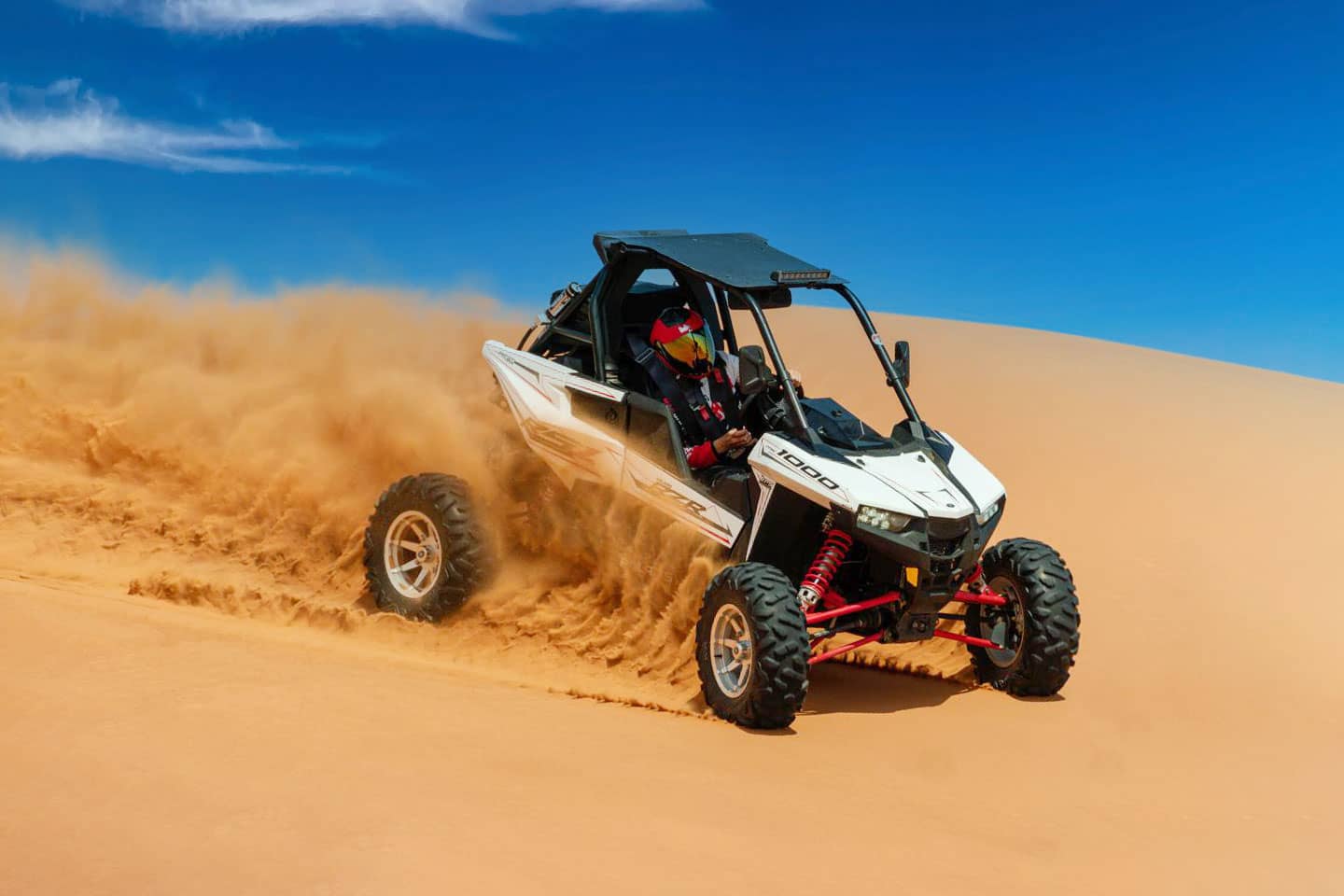 How to rent a Buggy in Dubai? The Best and Powerful Polaris Buggy